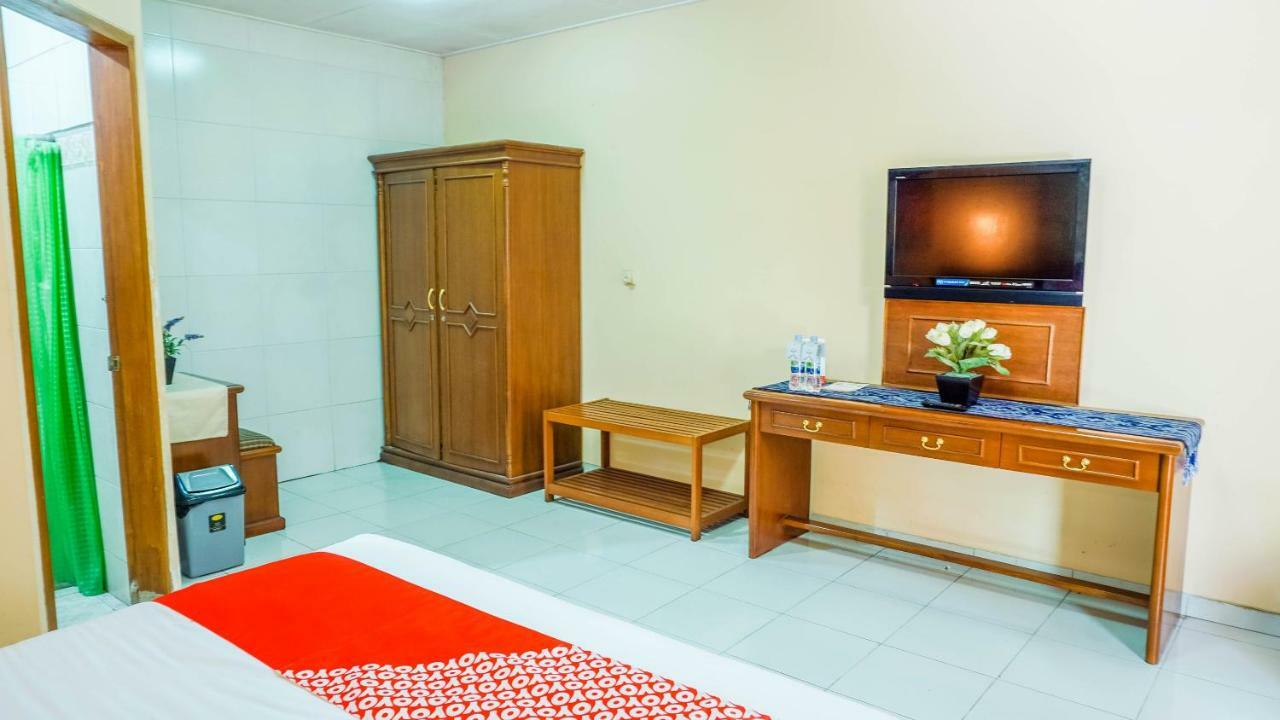 OYO 1488 Hotel Cemara Asri Lembang Exterior foto